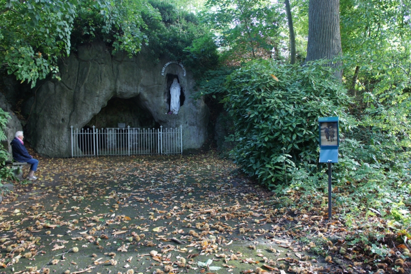 https://www.jehannepaternostre.be:443/files/gimgs/th-39_JehannePaternostre_éphémères.jpg